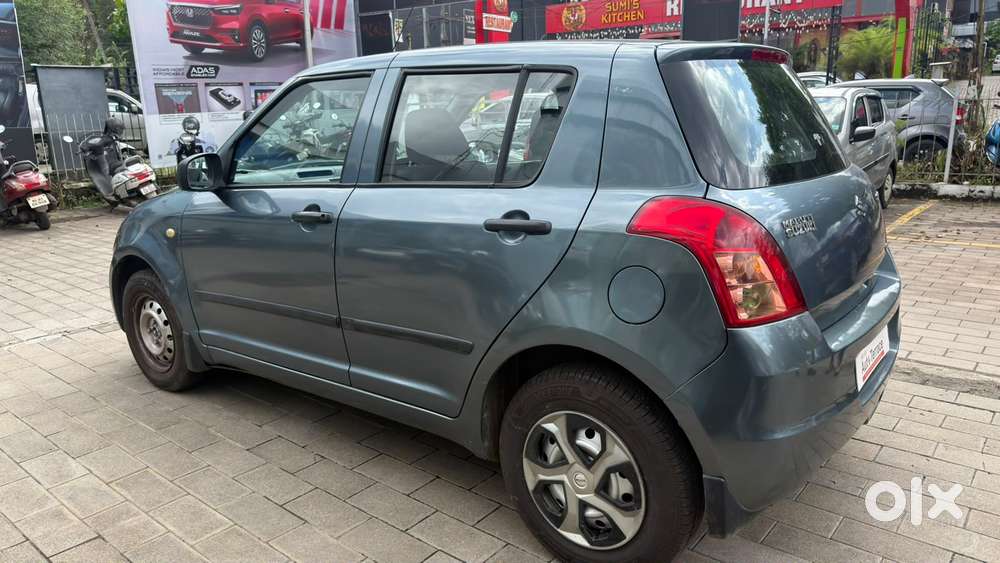 Maruti Suzuki Swift Lxi Optional-o, 2009, Petrol