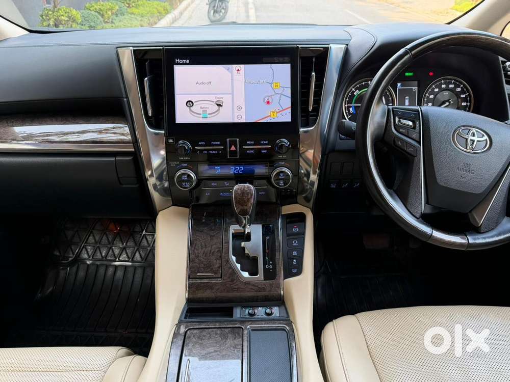 Toyota Vellfire Vip – Executive Lounge, 2023, Petrol