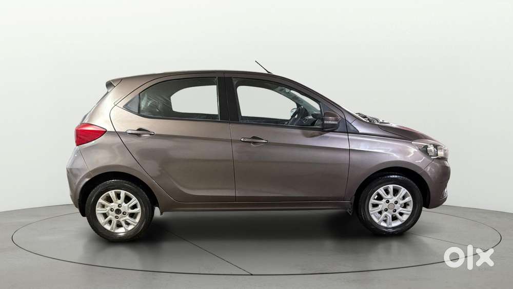 Tata Tiago 1.2 Revotron Xza, 2017, Petrol