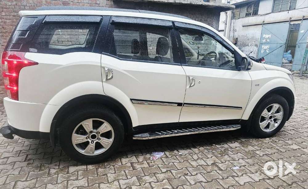 Mahindra Xuv500 W8 Dual Tone, 2012, Diesel