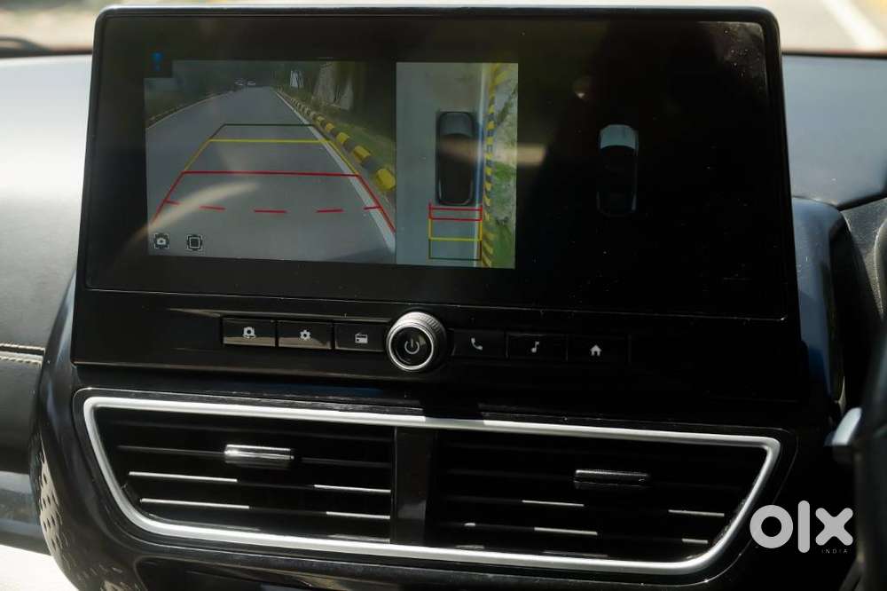 Mahindra Xuv 3xo Ax7l 1.2 Petrol At (pg), 2026, Petrol