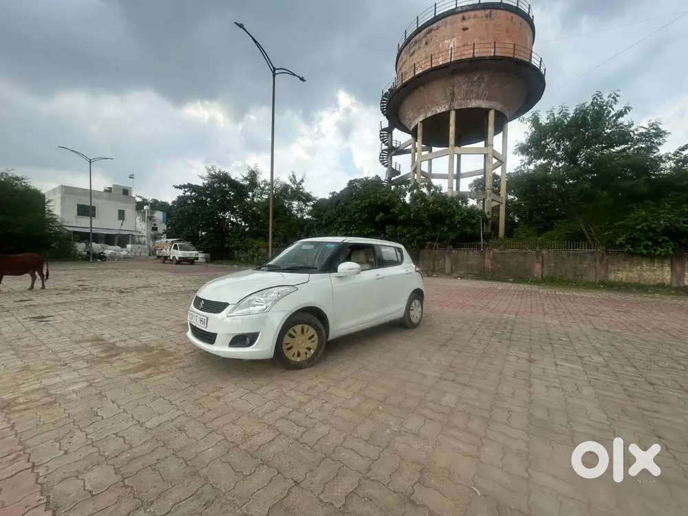 Maruti Suzuki Swift 2012 Petrol