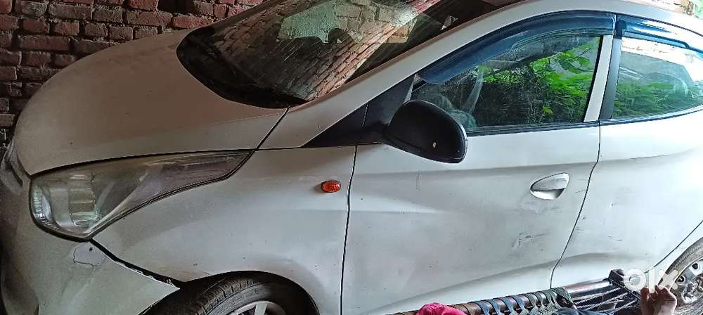 Hyundai Eon Sportz 2012 Car