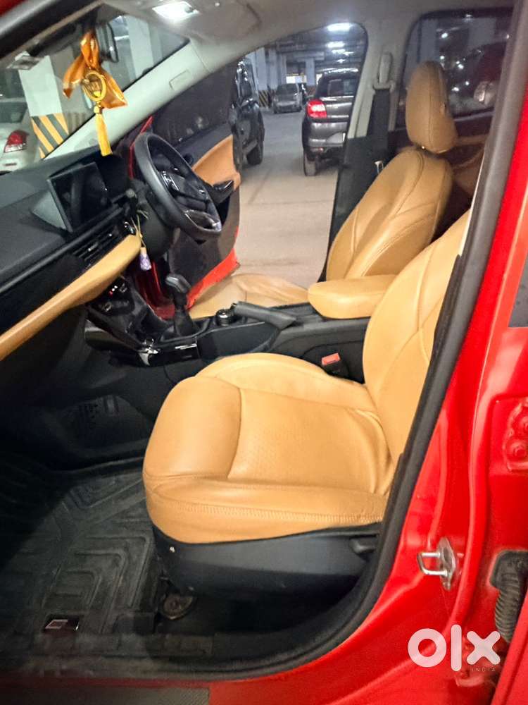 Tata Curvv 2025 Petrol Well Maintained