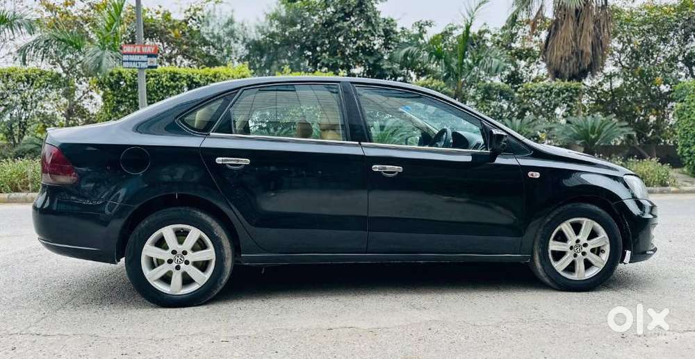 Volkswagen Vento 1.2 Highline Plus At 16 Alloy, 2011, Petrol