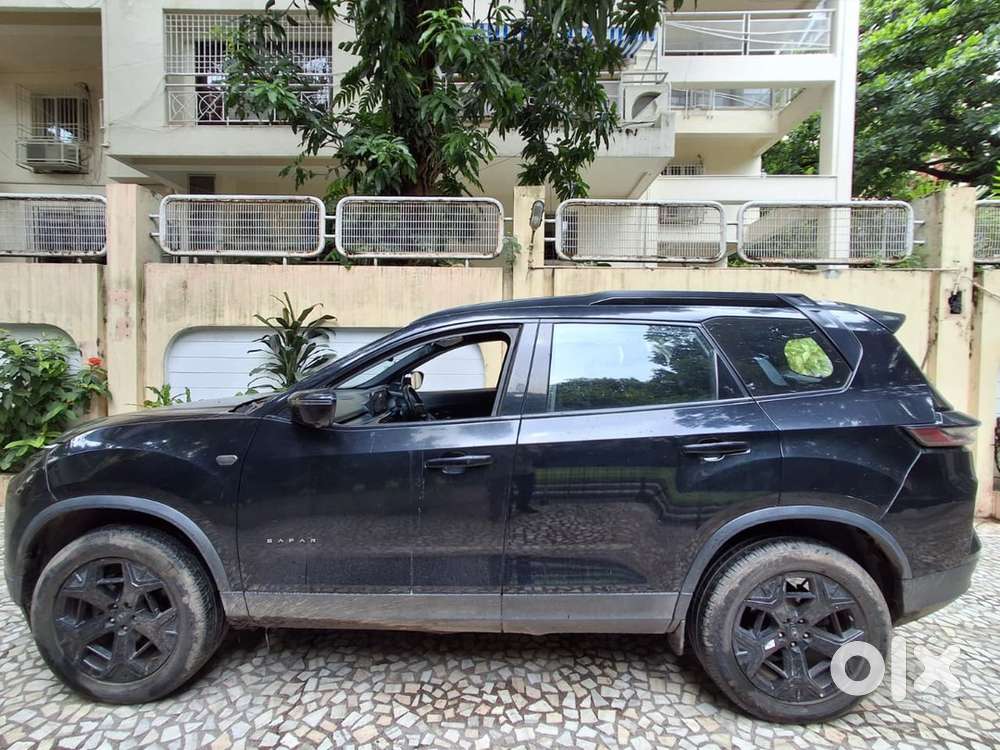 Tata Safari Accomplished + Dark Edition(at)