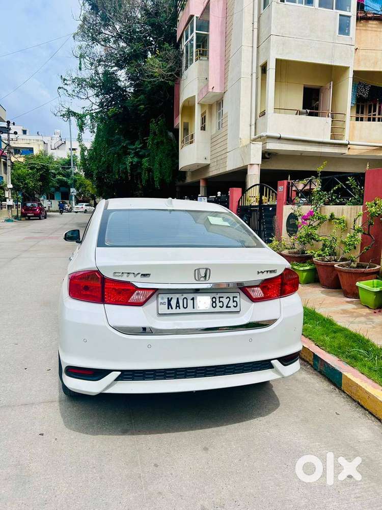 Immaculate 2022 Honda City 4th Gen V Petrol | Single Owner | 43k Kms |