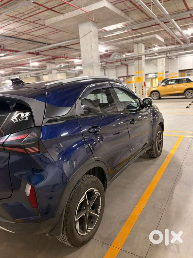Tata Nexon Creative diesel AMT