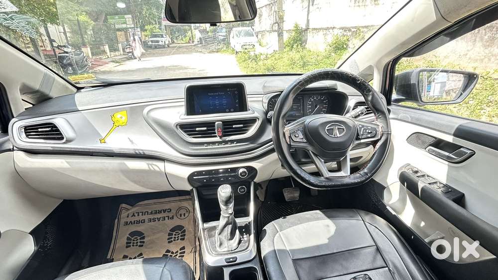 Tata Altroz 1.2 Xz (o), 2022, Petrol