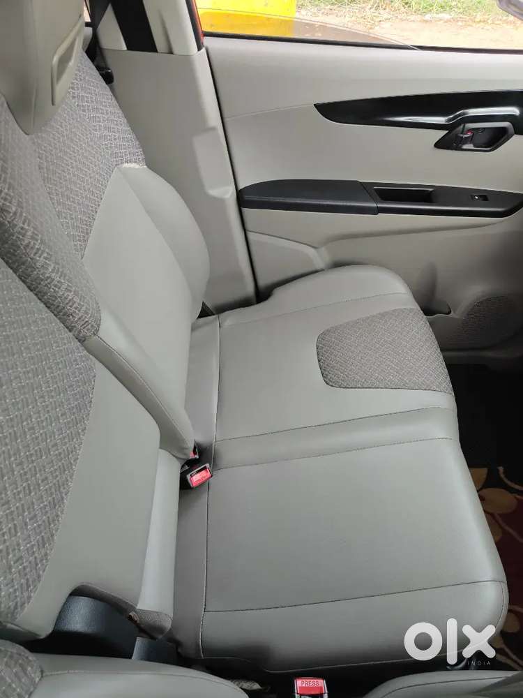 Mahindra Kuv 100 2016 Diesel : 36000 Kms Only