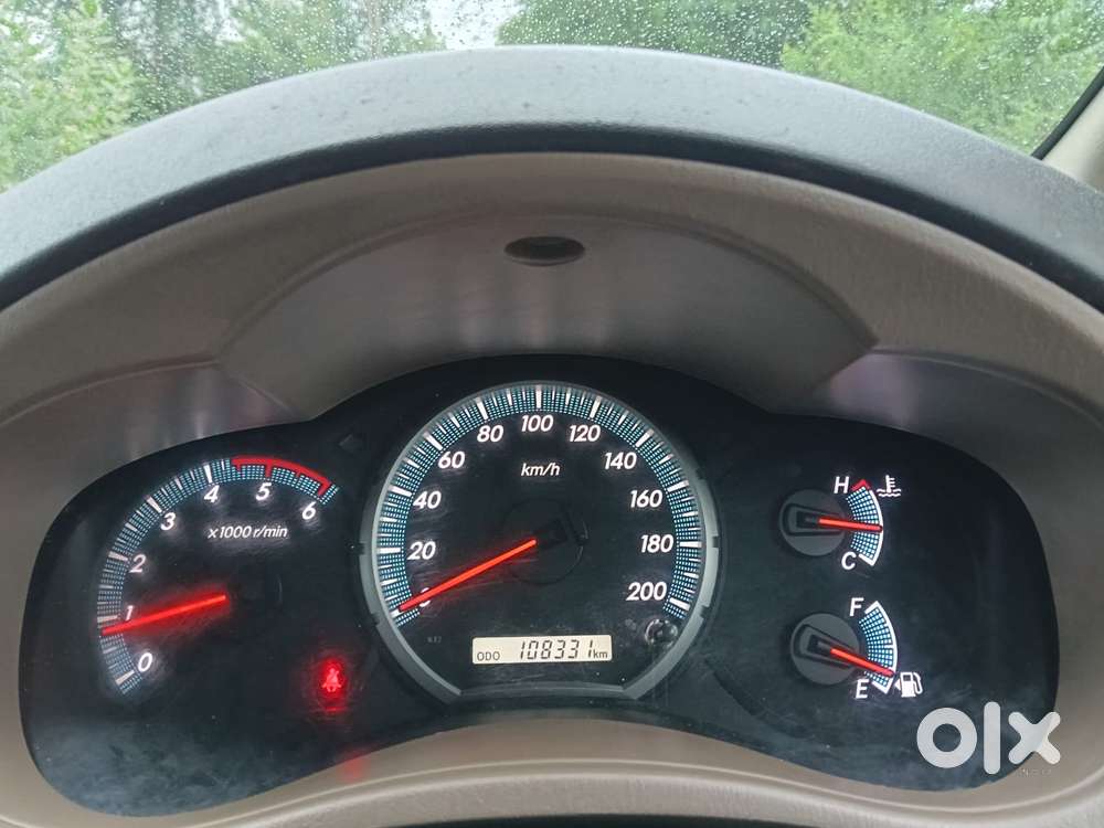 Toyota Innova 2.5 Vx 8 Seater Bs Iv, 2016, Diesel