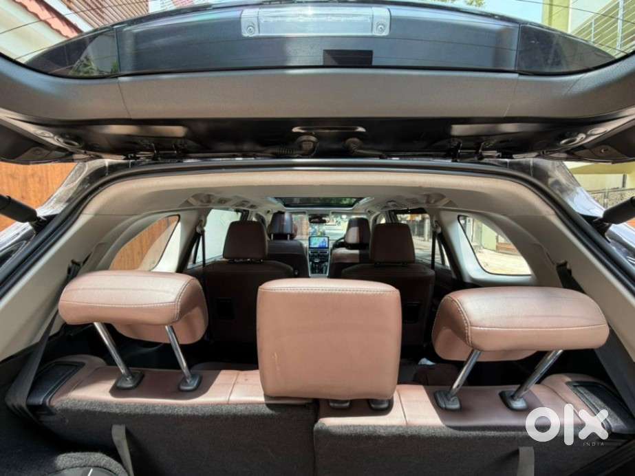 Toyota Innova Hycross 2.0 Zx (o) Hybrid 7 Str, 2025, Petrol