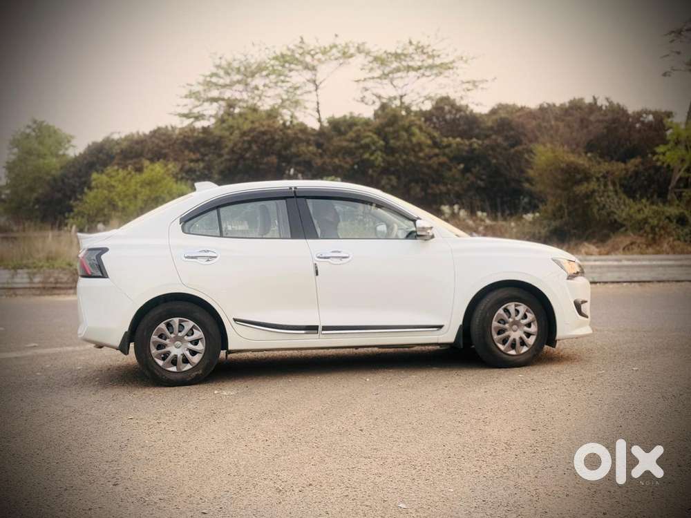 Maruti Suzuki Dzire Vxi Ags, 2025, Petrol