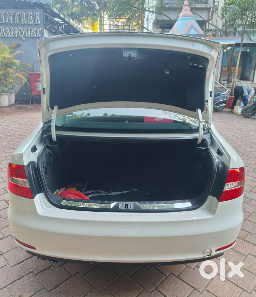 Skoda Superb 2013-2015 Elegance 1.8 Tsi Mt, 2015, Petrol