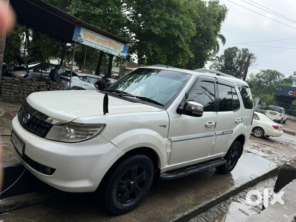 Tata Safari Storme 2016
