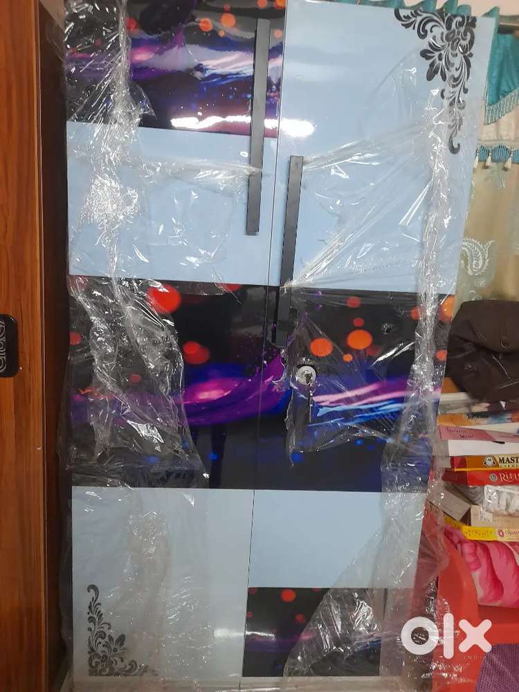 double-door wardrobe (almirah/beruva)