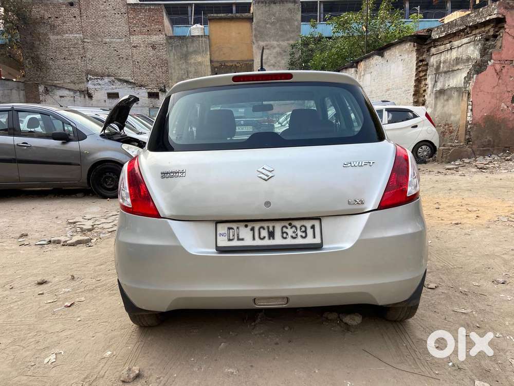 Maruti Suzuki Swift Lxi Optional-o, 2017, Petrol