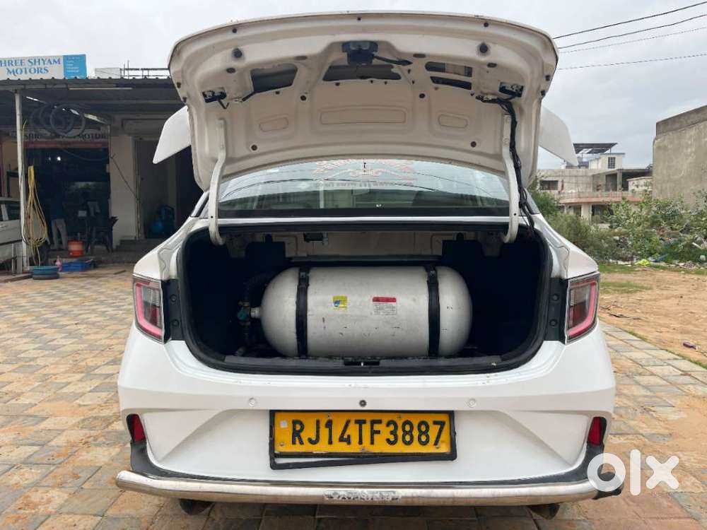 Hyundai Aura S Crdi, 2023, Cng & Hybrids