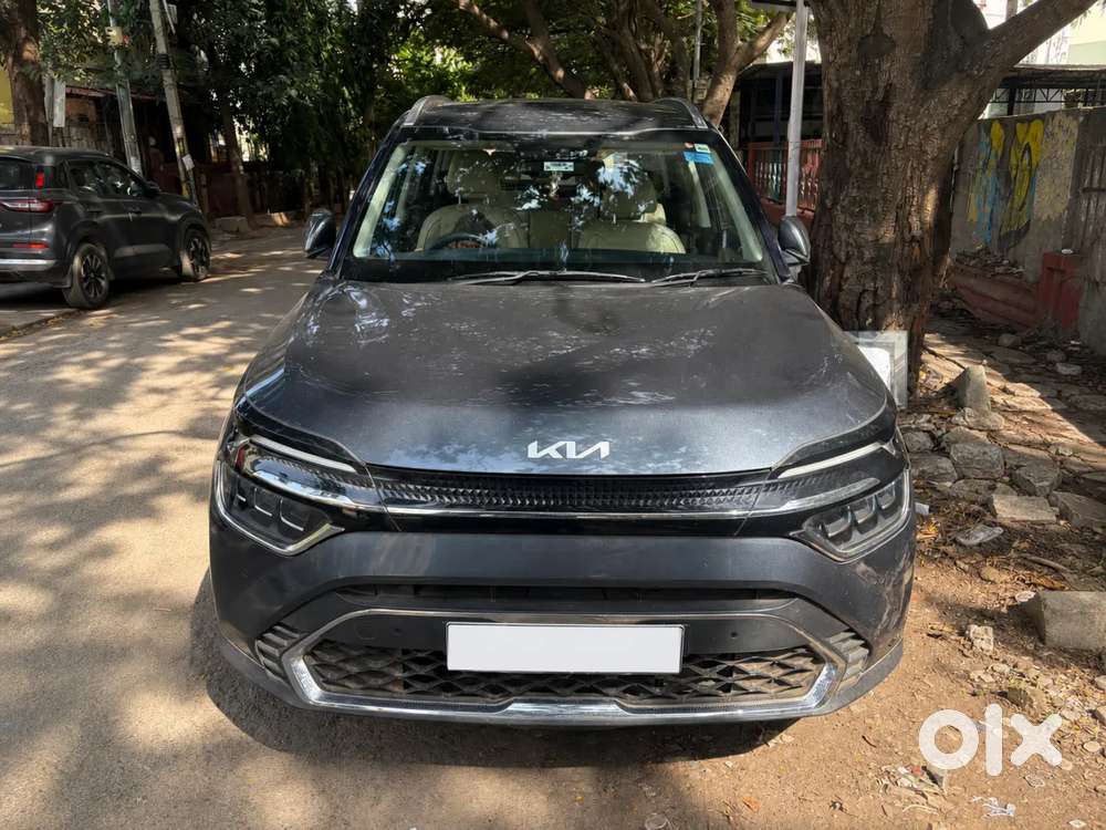 Kia Carens 1.4 Luxury Plus 6 Str, 2022, Petrol