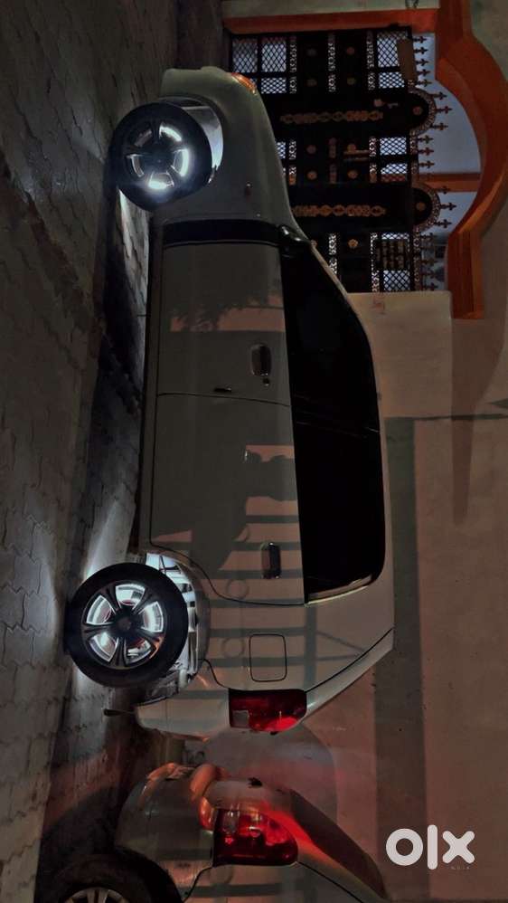 Maruti Suzuki 2012 Petrol