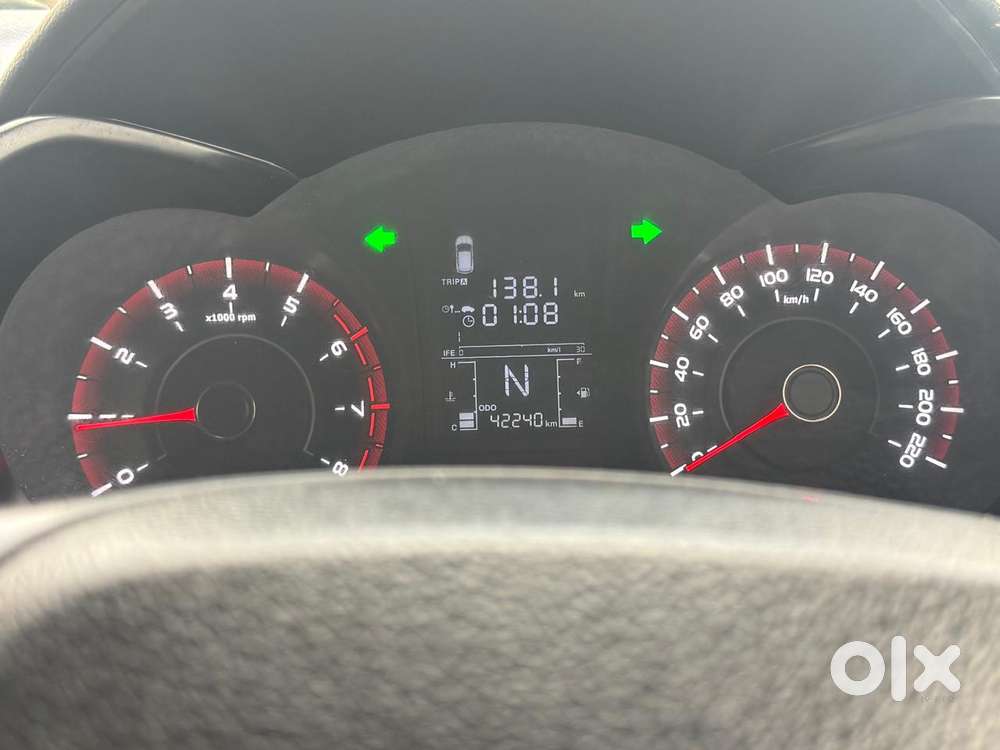 Mahindra Xuv300 W4, 2022, Petrol