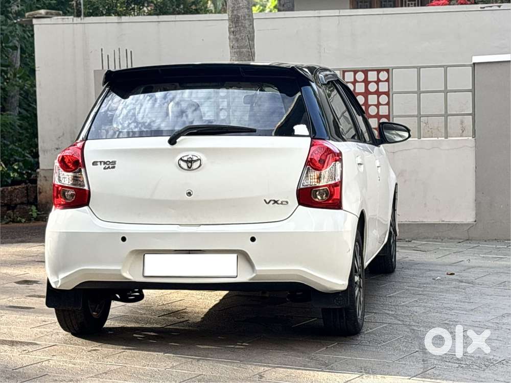 Toyota Etios Liva Vxd Dual Tone, 2018, Diesel