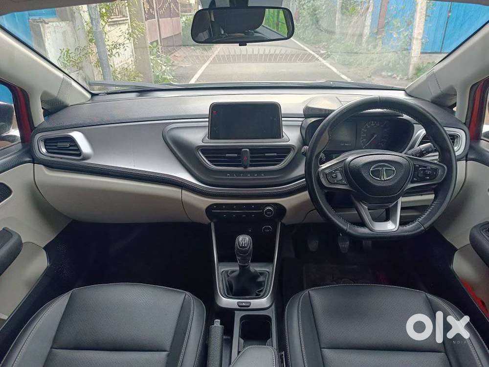 Tata Altroz Xz, 2022, Petrol