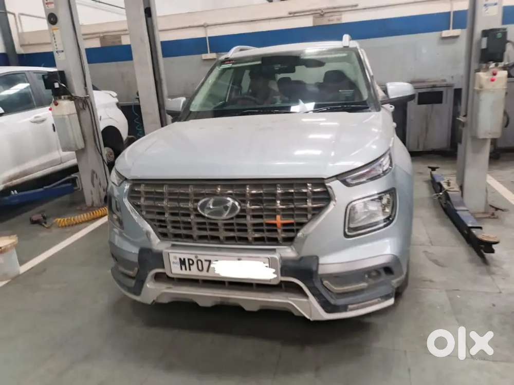 Just Serviced Original Paint Hyuandi Venue Brezza Nexon Sonet Creta