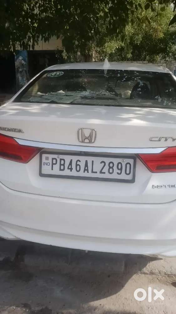 Honda City 2015 Diesel  With Sunroof Well Maintained Army Man