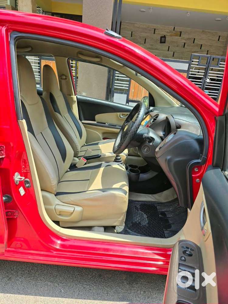 Honda Brio 2011-2013 V Mt, 2012, Petrol