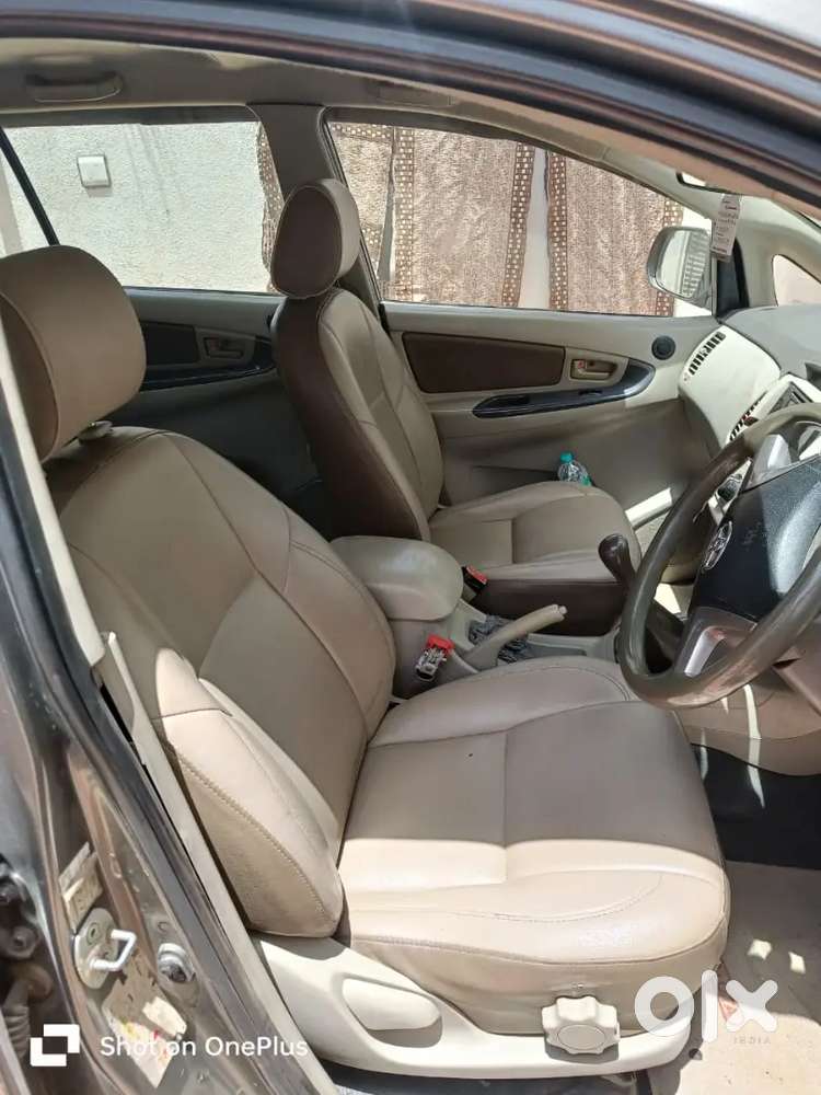 Toyota Innova 2013 Diesel Manual, 100km Driven