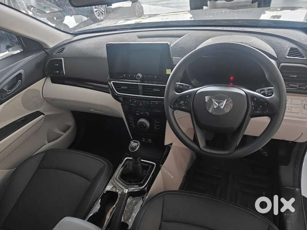 Mahindra Xuv 3xo 2026 Manual All Variant Colour Available