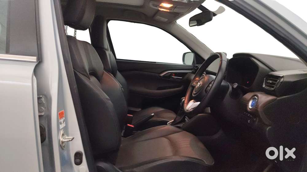 Toyota Urban Cruiser Hyryder 1.5 V Hybrid, 2023, Petrol