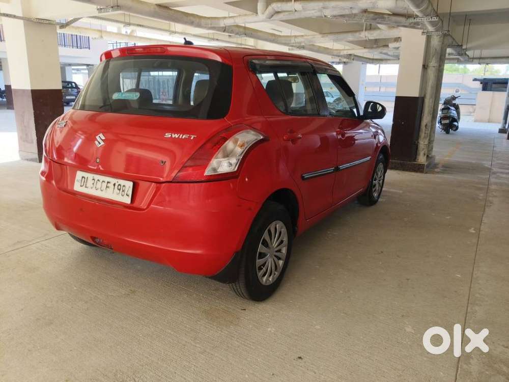 Maruti Suzuki Swift Vxi 1.2 Abs Bs-iv, 2015, Petrol