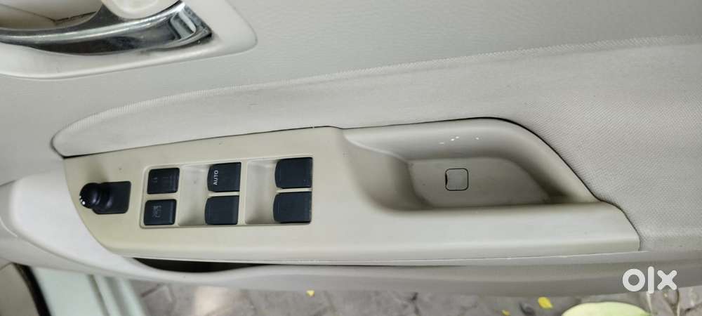 Maruti Suzuki Swift Dzire 1.3 Vxi, 2012, Petrol