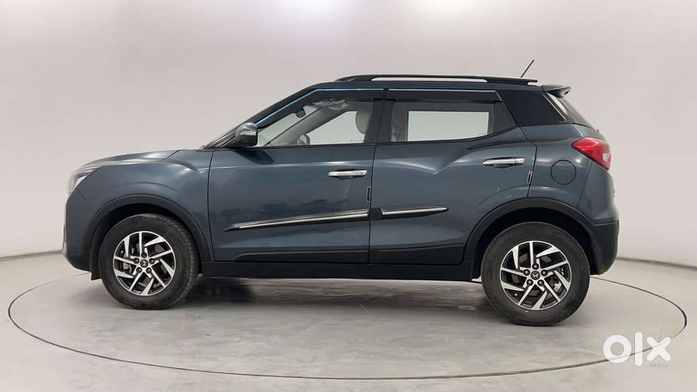 Mahindra Xuv300 1.2 W8 (o) Amt Petrol, 2022, Petrol