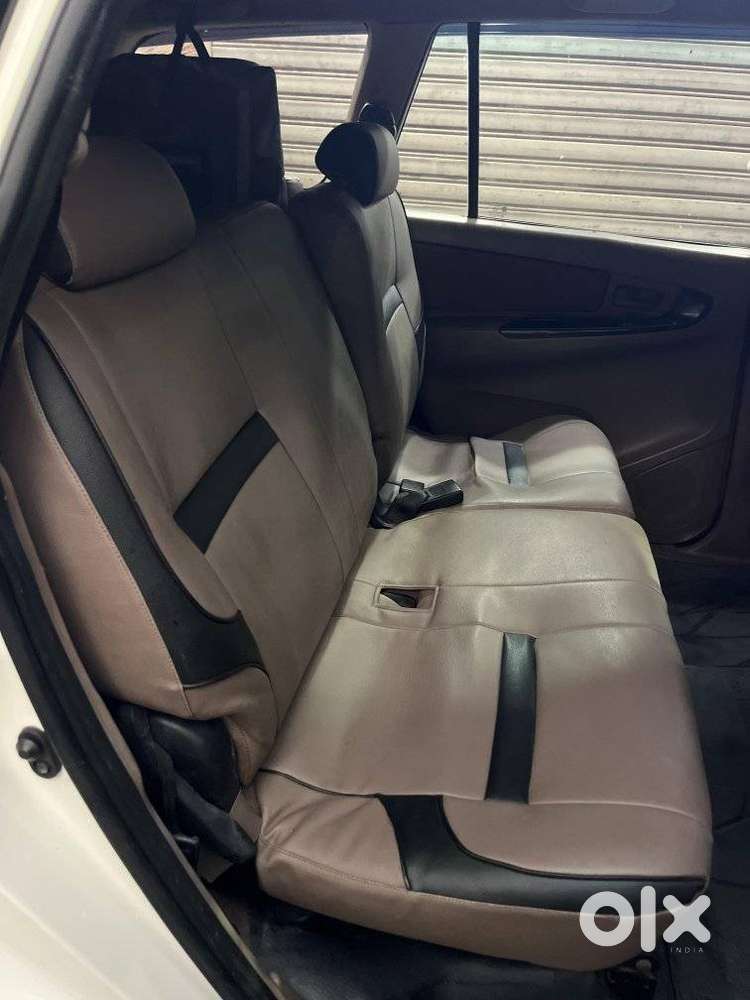Toyota Innova 2.5 G (diesel) 8 Seater, 2016, Diesel