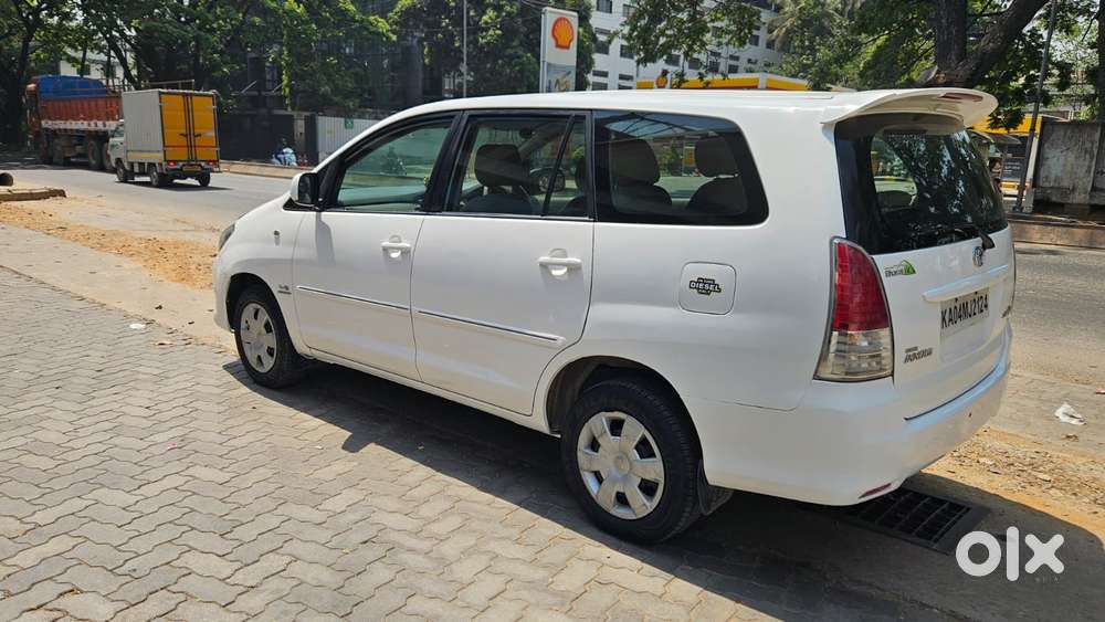 Toyota Innova 2.5 G (diesel) 7 Seater, 2011, Diesel