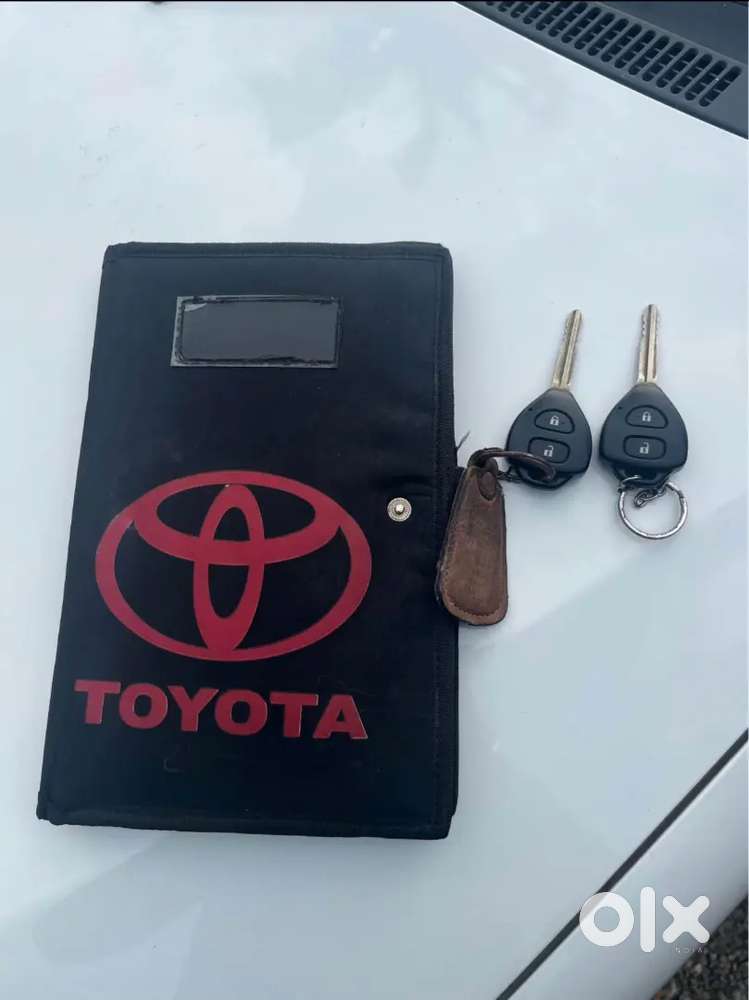 Toyota Innova 2013 Diesel 98000 Km Driven