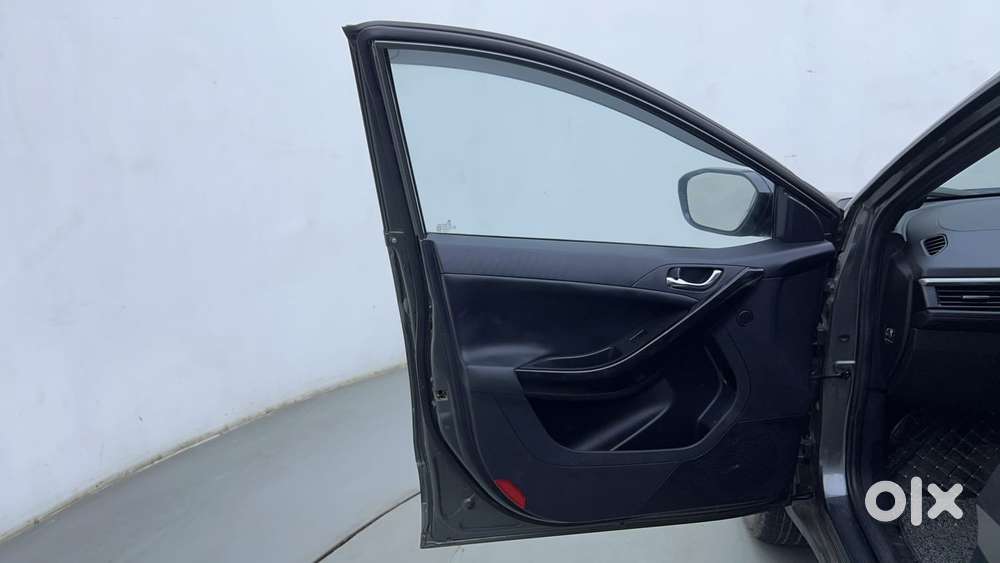 Tata Nexon Fearless Plus S 1.2 Revotron Petrol 7 Dca  Dt, 2024, Petr..
