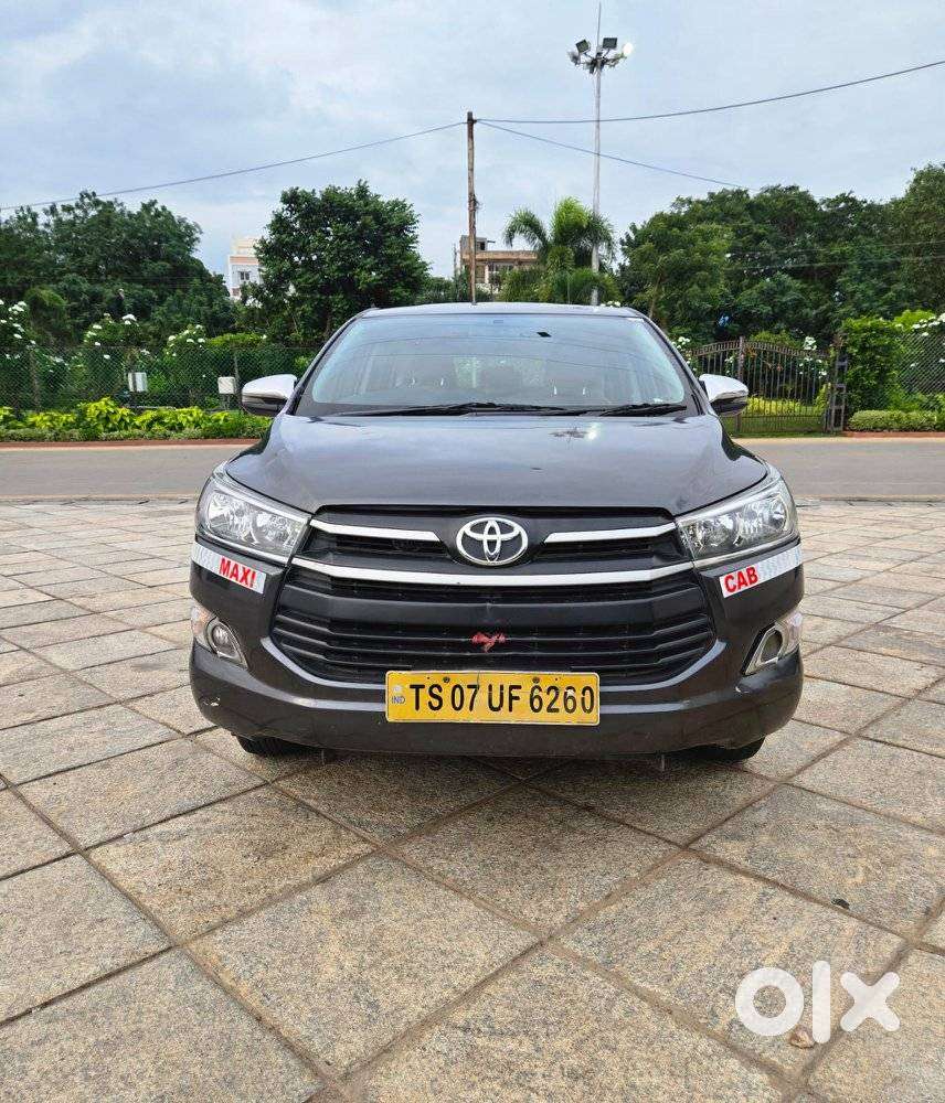 Toyota Innova Crysta 2.4 G Mt 8s, 2018, Diesel