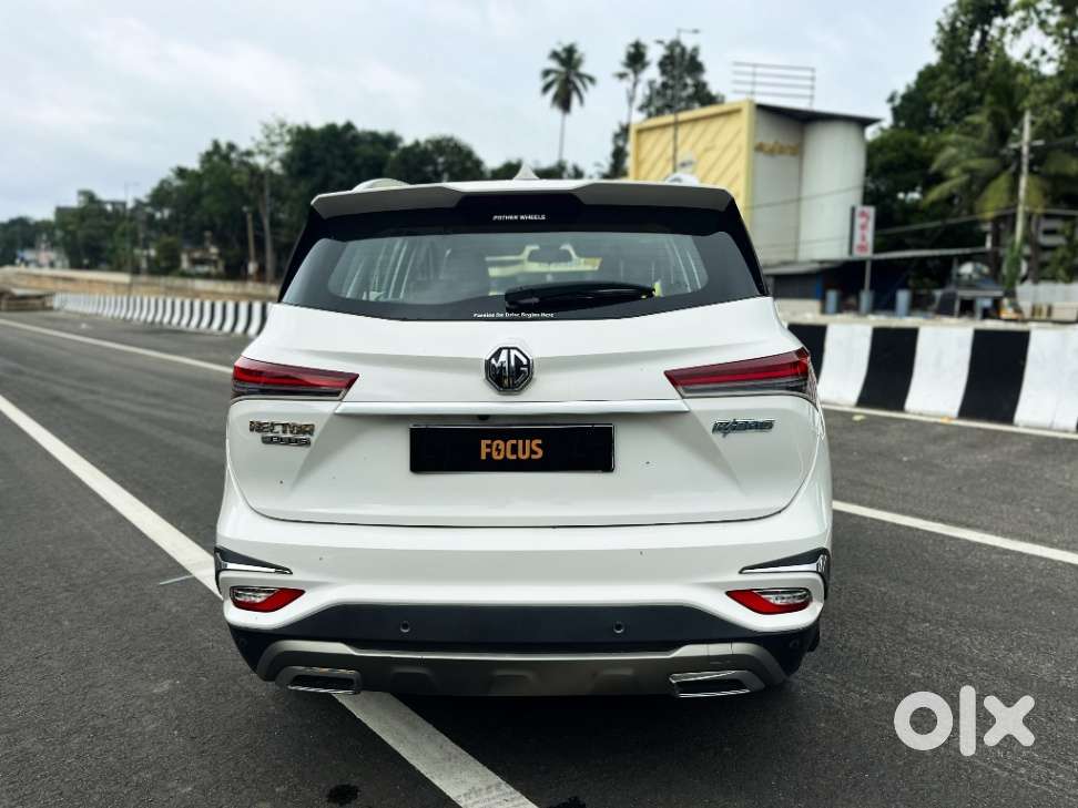 Mg Hector Plus, 2021, Petrol