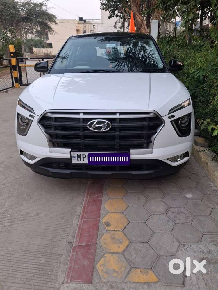 White Creta Diesel Jan2023 Model 24500kms 1st Owner