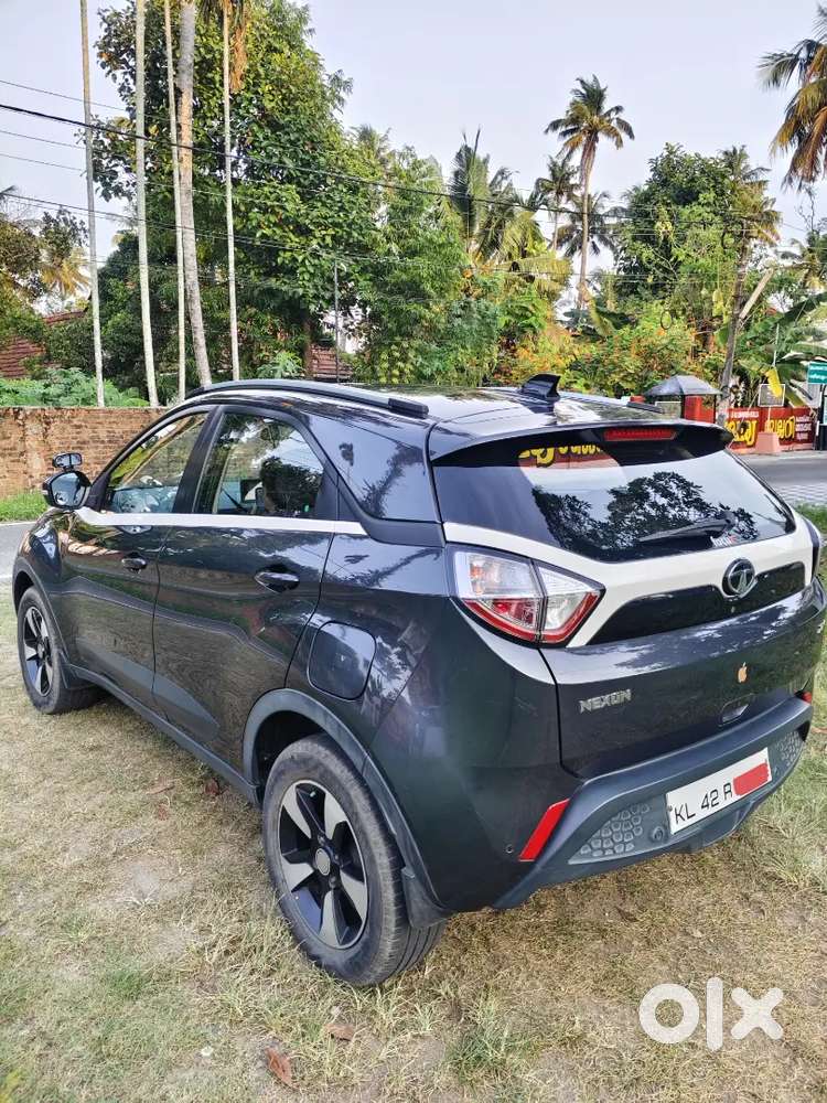 Tata Nexon 2018 Diesel Full Option 20+kmpl  Mileage 2019 July Regn.