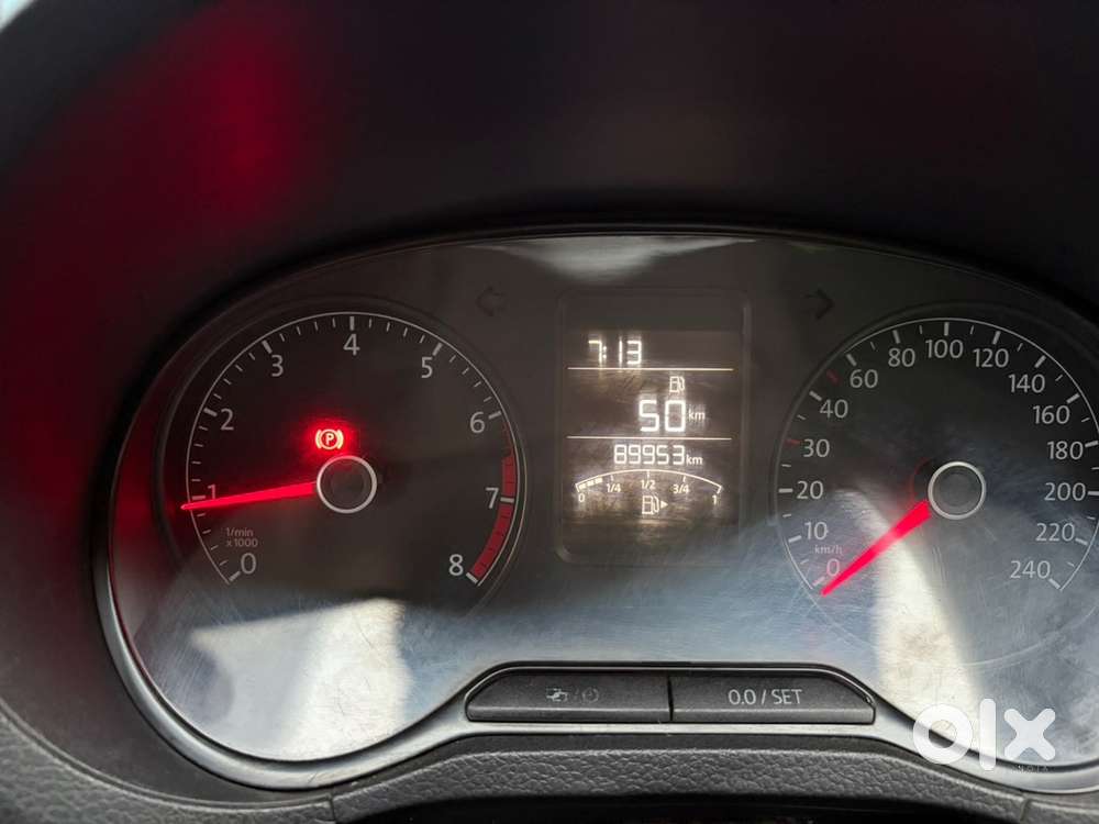 Volkswagen Polo Petrol 2016