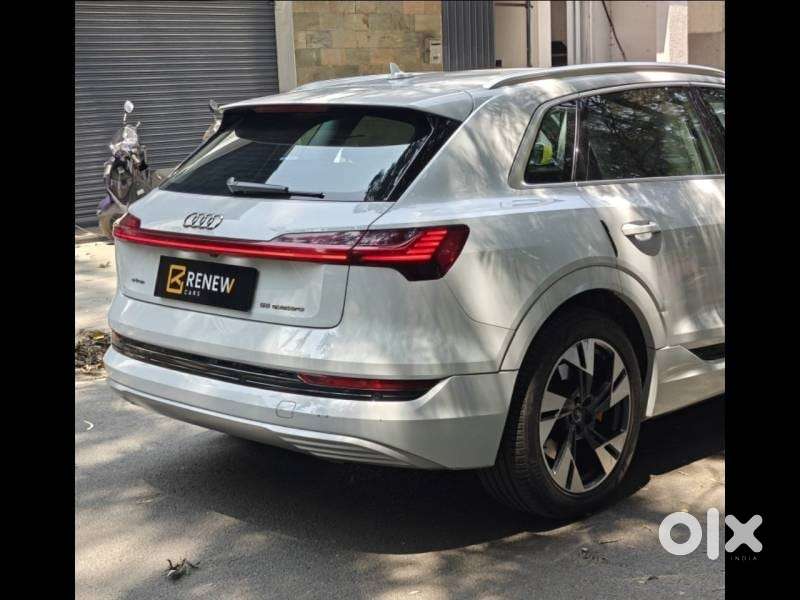 Audi E-tron 55, 2022, Electric