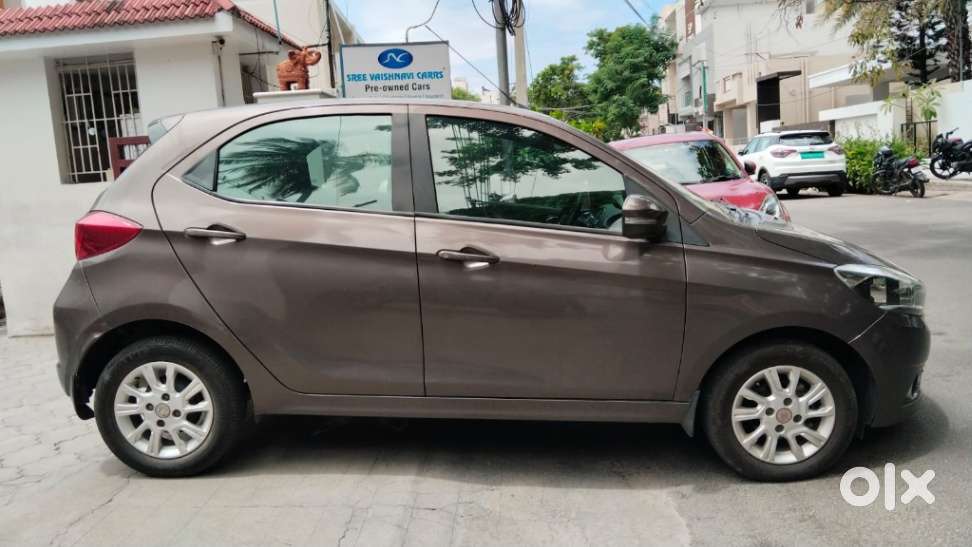 Tata Tiago 1.2 Revotron Xza, 2018, Petrol