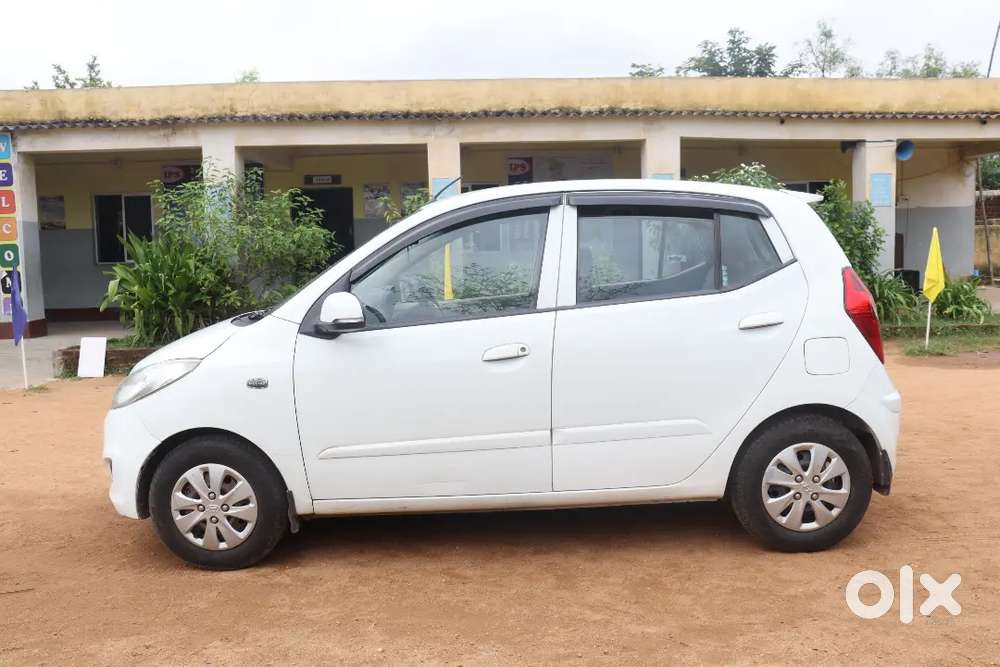 Hyundai I10 Sportz 2011 (paper Valid Till 2031)