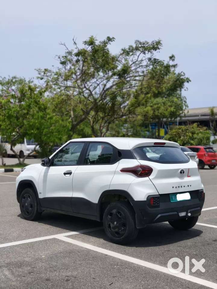 Tata Punch Ev Smart Plus, 2025, Electric