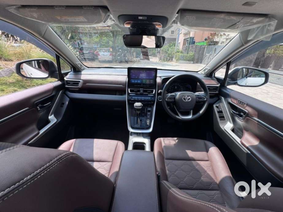 Toyota Innova Hycross 2.0 Zx (o) Hybrid 7 Str, 2023, Petrol